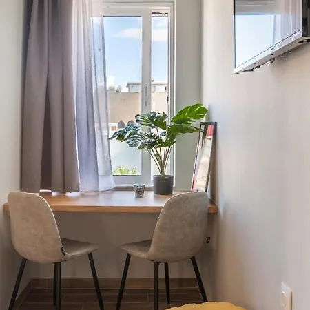 Raise Kornarou Apartament *